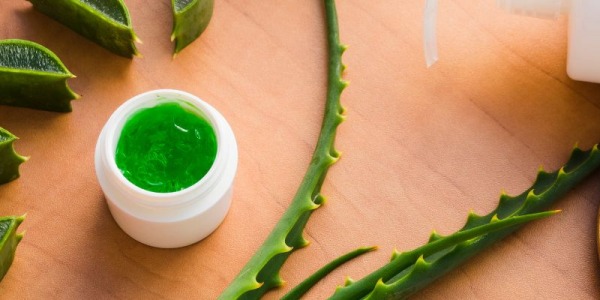 Aloe vera to remove facial blemishes